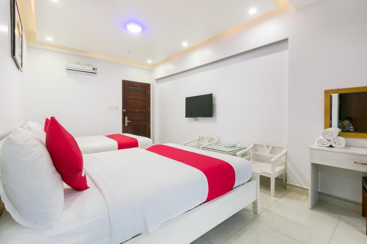 Oyo 652 Monaco Hotel Хошимин Екстериор снимка